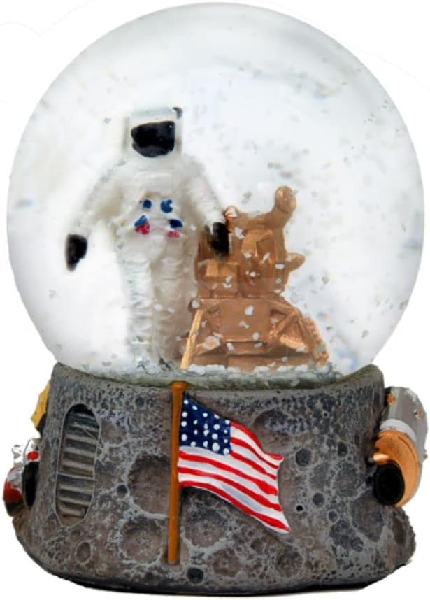 American Astronaut Snow Globe 65mm 1